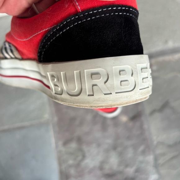 Burberry Super Runway Somerton & Red Low Top Sneakers 🔥 - Picture 8 of 9